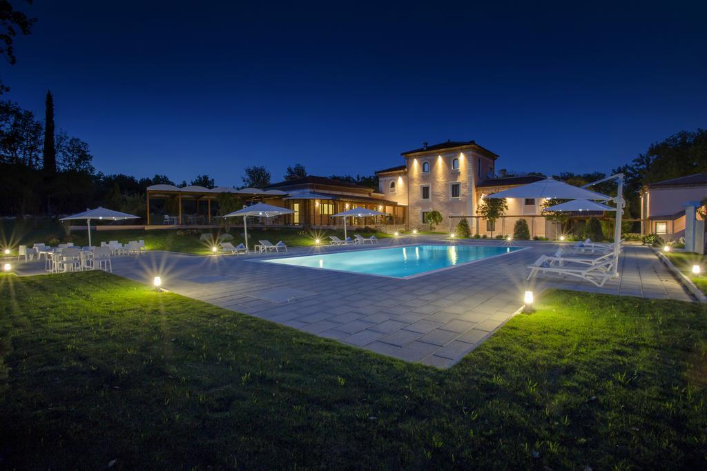 Tenuta Esdra Agrispa Pontecorvo Exterior photo